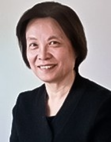 Headshot of Ling Bian.