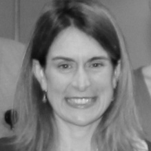 Portrait of Jennifer Taps Richard.