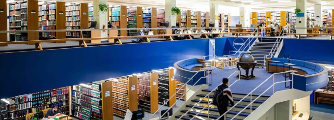 Students study in the Charles B. Sears Law Library in O’Brian Hall in December 2021. Photographer: Meredith Forrest Kulwicki.