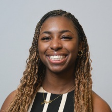 Headshot of Jayda Holmes.