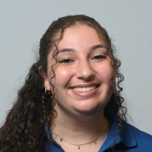 Headshot of Parapro Shaina Potash.