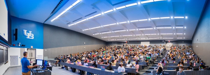 Students attend a chemistry class in the Natural Sciences Complex. 