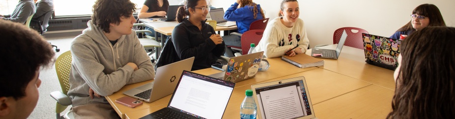 Students in the Honors College attend a seminar class in Capen Hall in March 2024. Photographer: Meredith Forrest Kulwicki.
