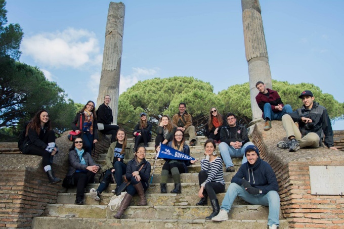 Group picture of students and faculty leader in Italy.
