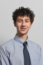 Headshot of Leland Snyder.