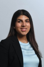Headshot of Avni Chaturvedi.