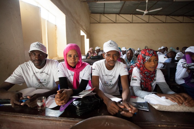Youth volunteers rebuilding Darfur project_UNAMID_2013_photos-unamid-photo-9197072149_Unmodified.