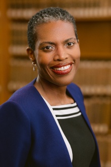 Headshot photo of Ruqaiijah Yearby.