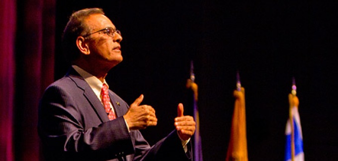 UB President, Satish Tripathi addressing the audience.