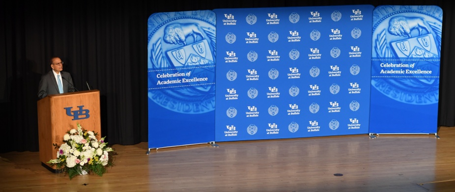 President Tripathi giving remarks at the 2022 Celebration of Student Academic Excellence.