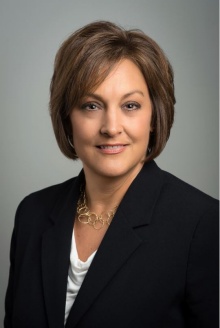 head shot of Carol O’Connell.