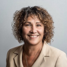 Headshot of Angela Slisz.